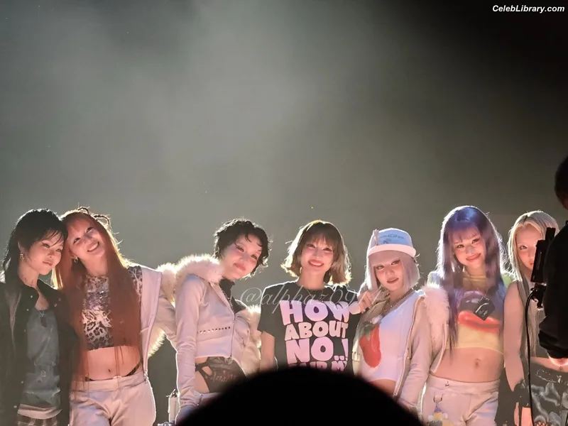 XG (Kpop) photo 2 of 3042
