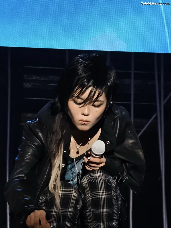 XG (Kpop) photo 12 of 3042
