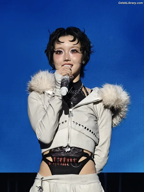 XG (Kpop) photo 20 of 3042