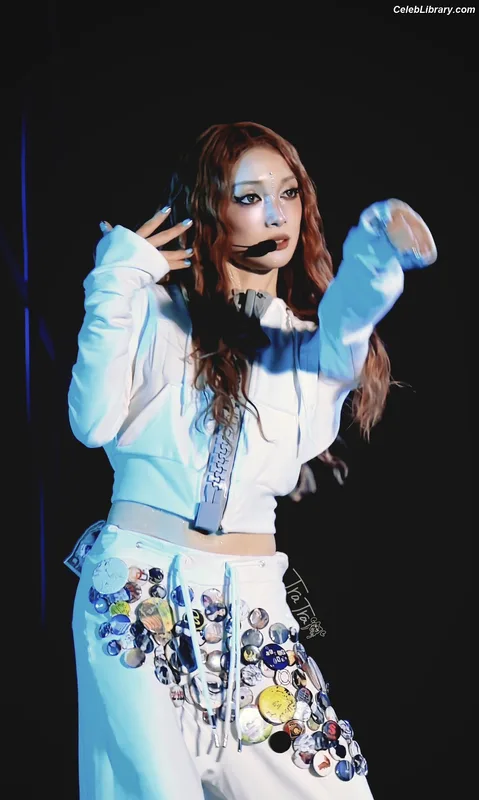 XG (Kpop) photo 8 of 3042