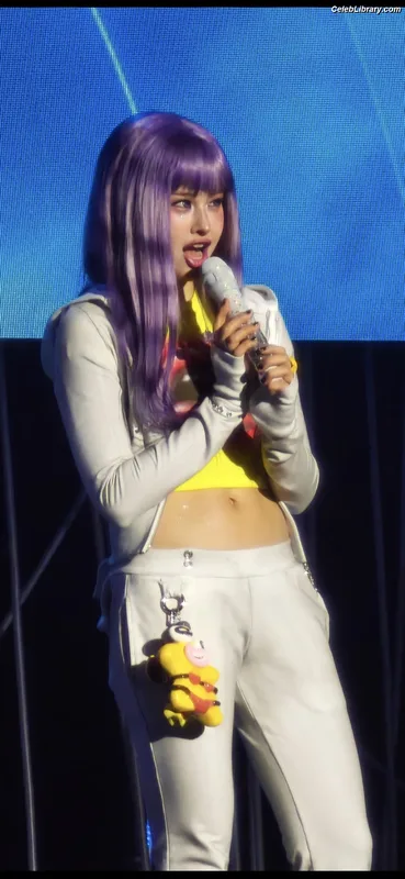 XG (Kpop) photo 8 of 3042
