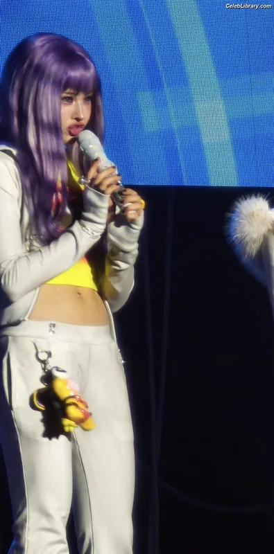 XG (Kpop) photo 9 of 3042