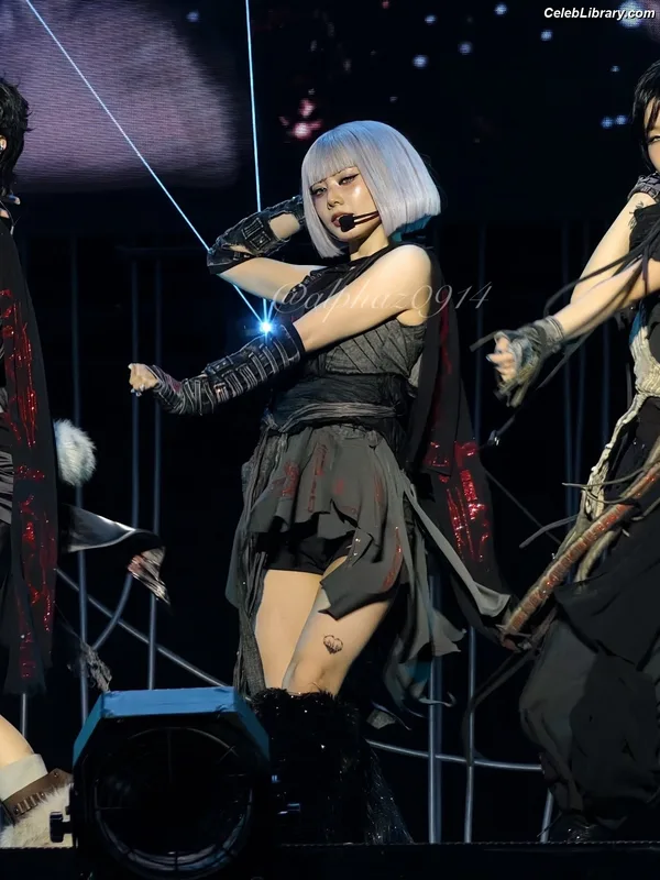 XG (Kpop) photo 20 of 3042