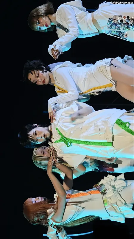 XG (Kpop) photo 13 of 3042