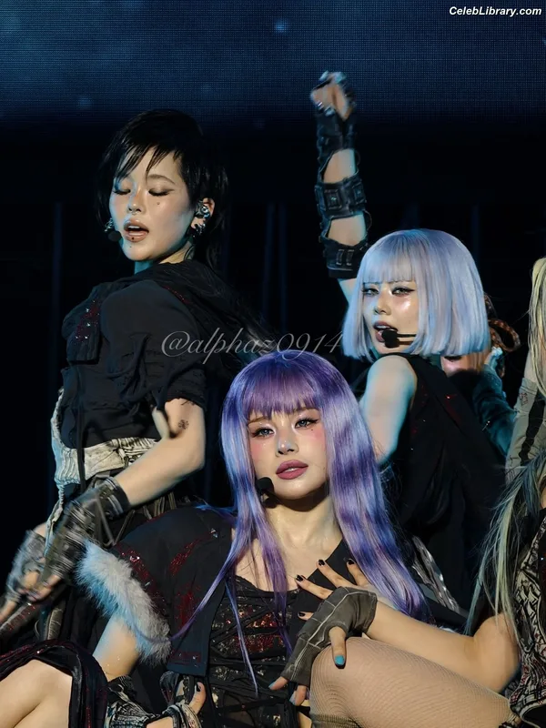 XG (Kpop) photo 1 of 3042