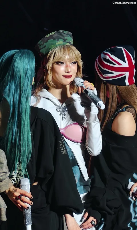 XG (Kpop) photo 6 of 3042