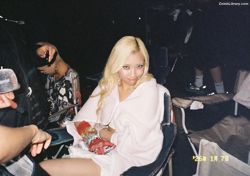 XG (Kpop) photo 16 of 3042