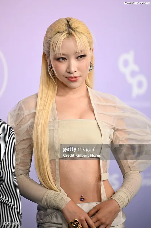XG (Kpop) photo 2 of 3042