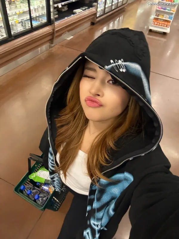 XG (Kpop) photo 7 of 3042
