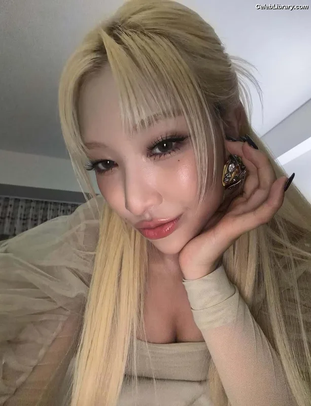 XG (Kpop) photo 7 of 3042