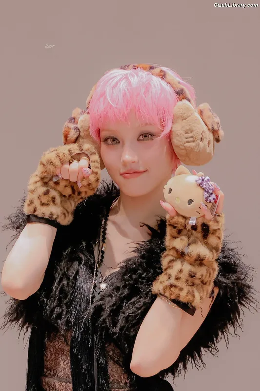 XG (Kpop) photo 7 of 3042