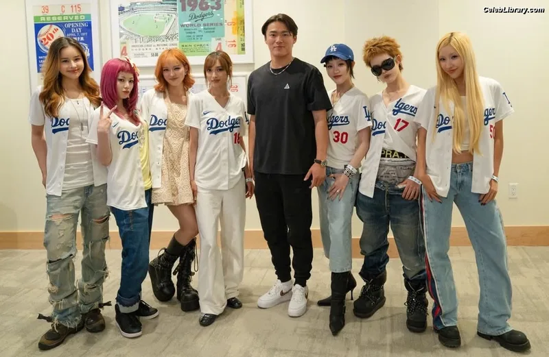 XG (Kpop) photo 20 of 3042