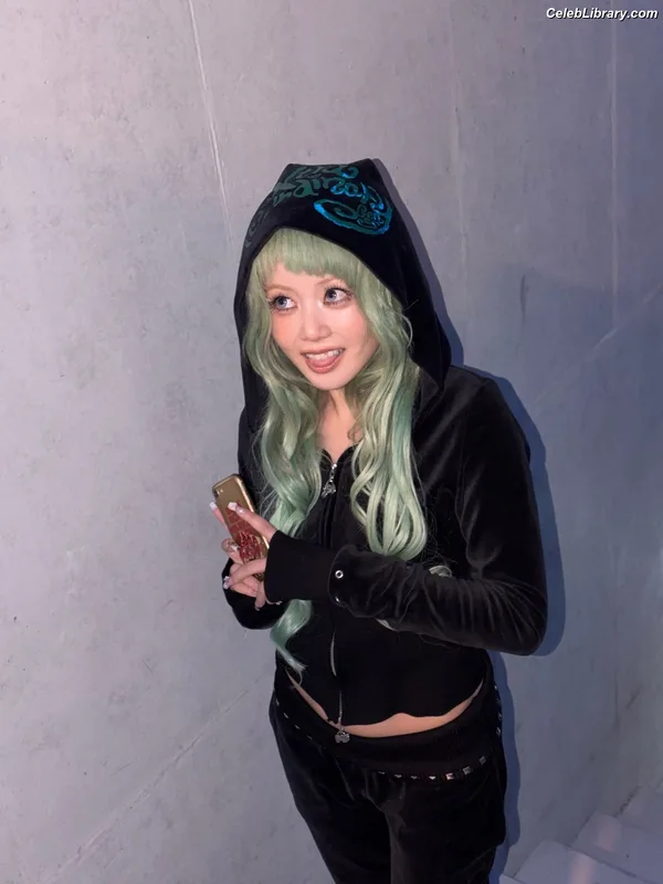 XG (Kpop) photo 1 of 3042