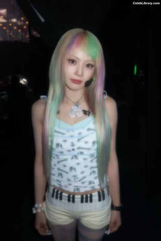 XG (Kpop) photo 5 of 3042