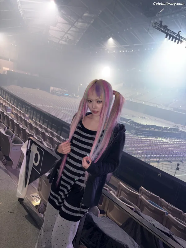 XG (Kpop) photo 7 of 3042