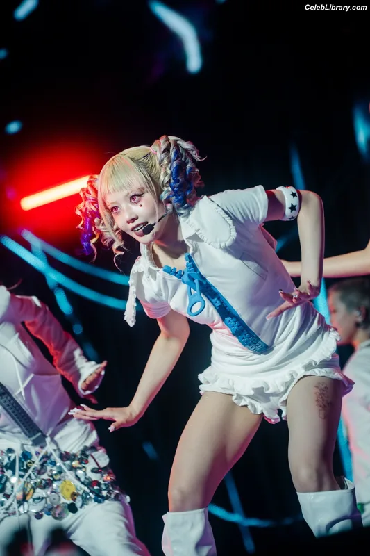 XG (Kpop) photo 9 of 3042