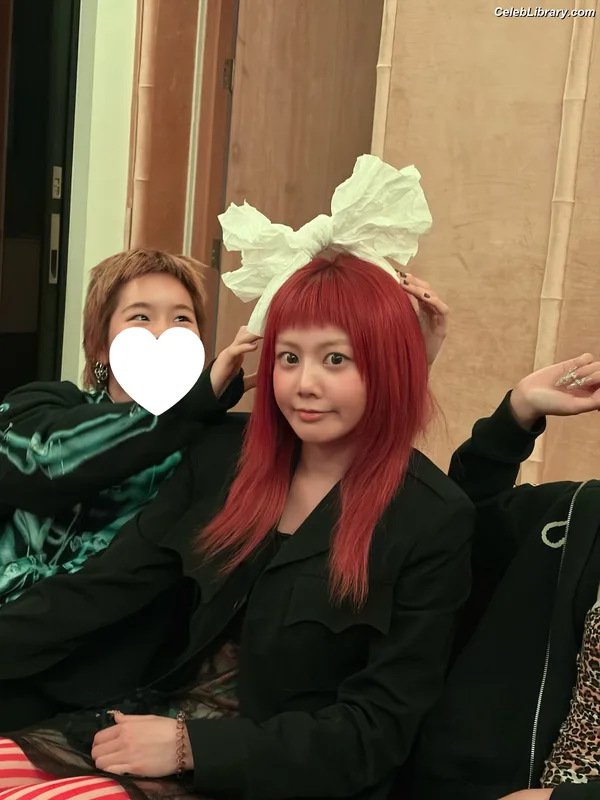 XG (Kpop) photo 12 of 3042