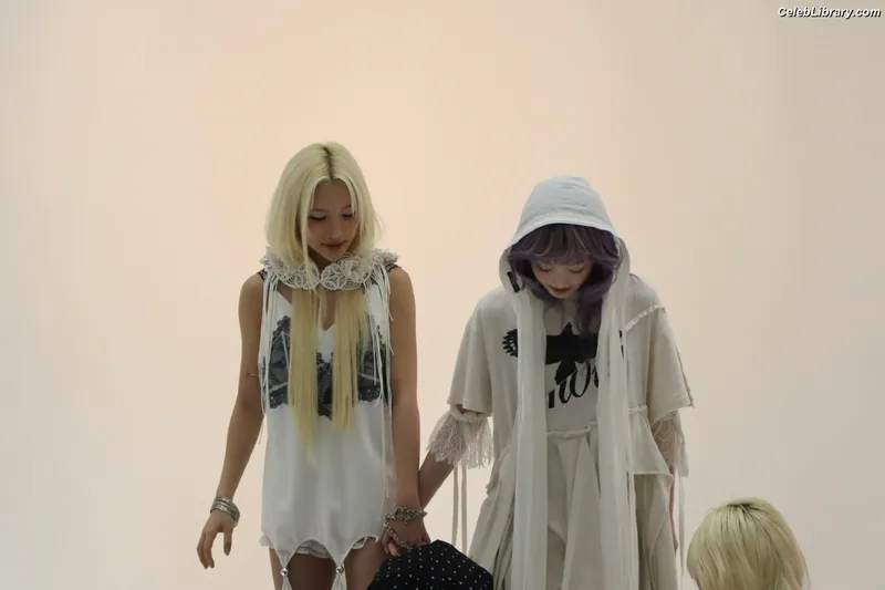 XG (Kpop) photo 16 of 3042