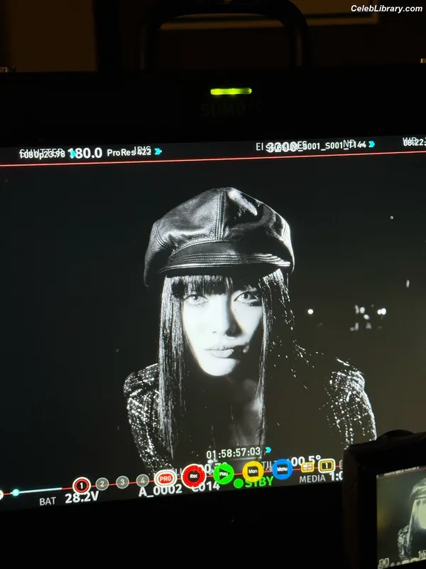 XG (Kpop) photo 9 of 3042