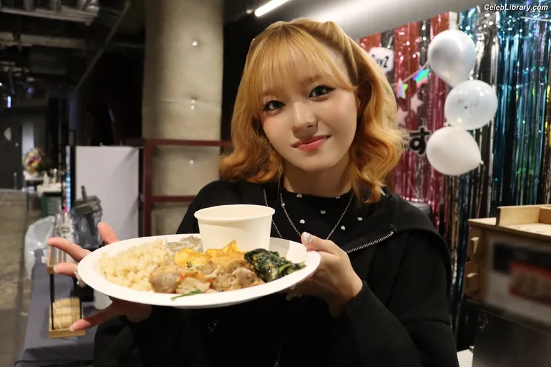 XG (Kpop) photo 19 of 3042