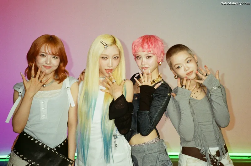 XG (Kpop) photo 4 of 3042