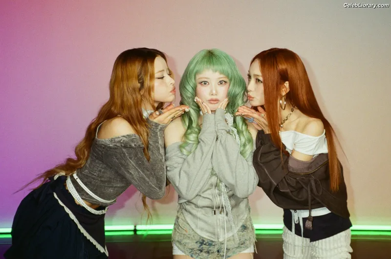 XG (Kpop) photo 5 of 3042