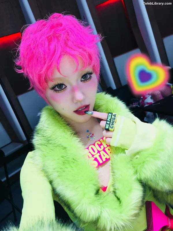 XG (Kpop) photo 2 of 3042