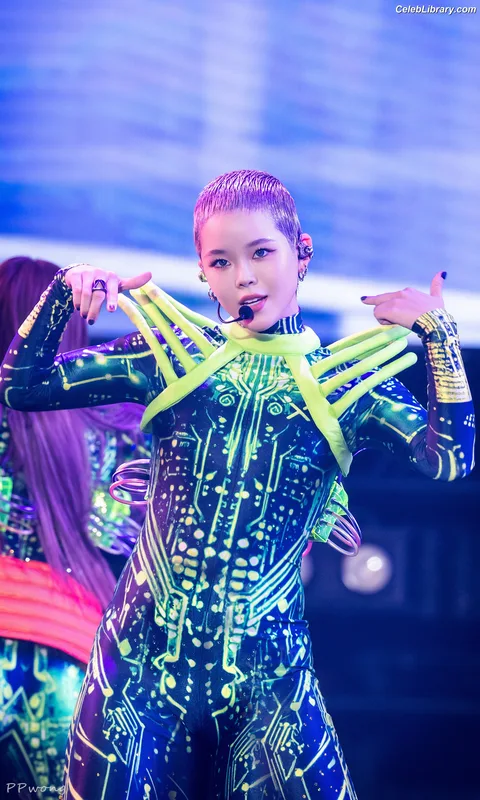 XG (Kpop) photo 11 of 3042