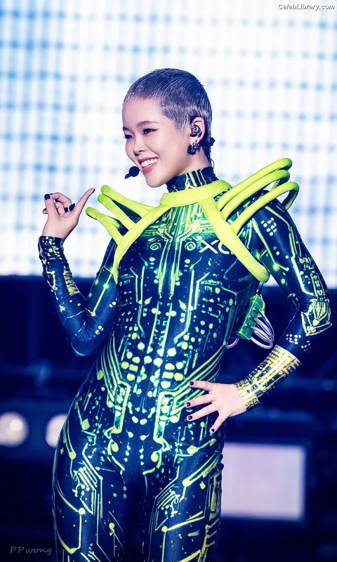 XG (Kpop) photo 13 of 3042