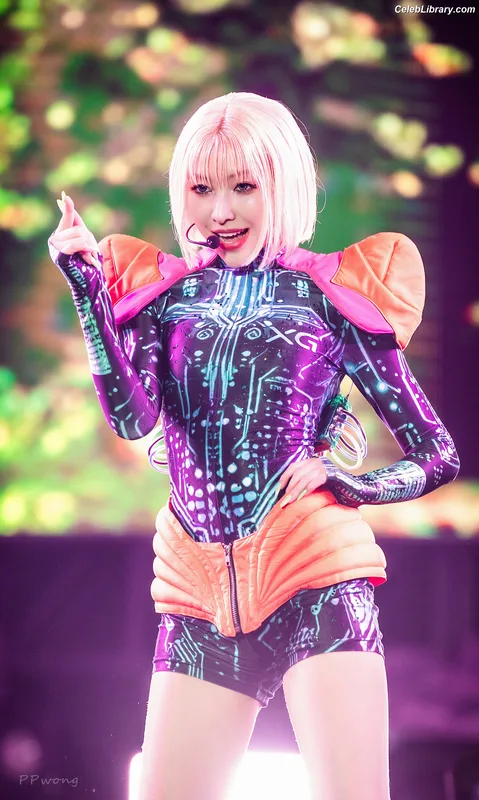 XG (Kpop) photo 20 of 3042