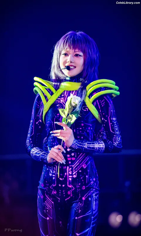 XG (Kpop) photo 20 of 3042