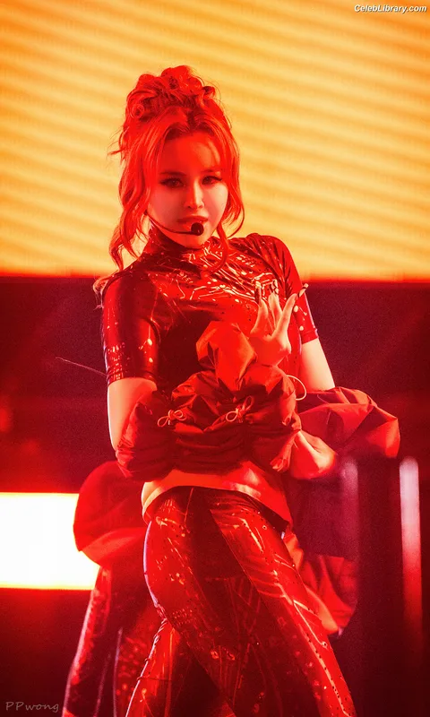 XG (Kpop) photo 1 of 3042