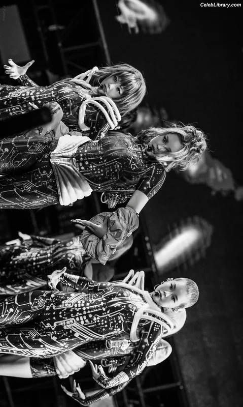 XG (Kpop) photo 3 of 3042