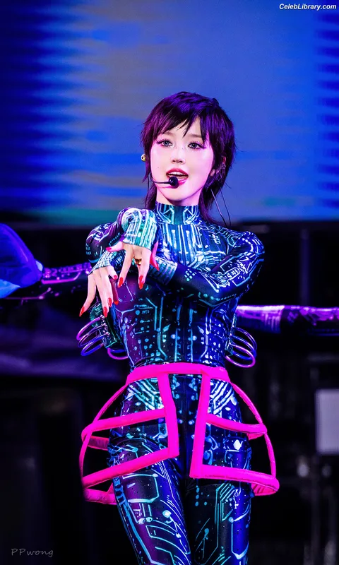 XG (Kpop) photo 9 of 3042