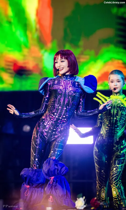 XG (Kpop) photo 20 of 3042