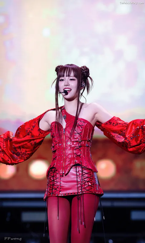 XG (Kpop) photo 1 of 3042