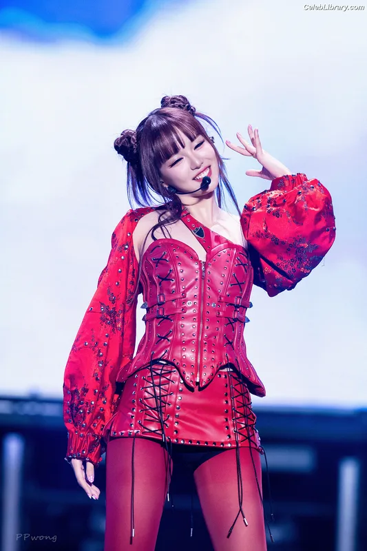 XG (Kpop) photo 6 of 3042