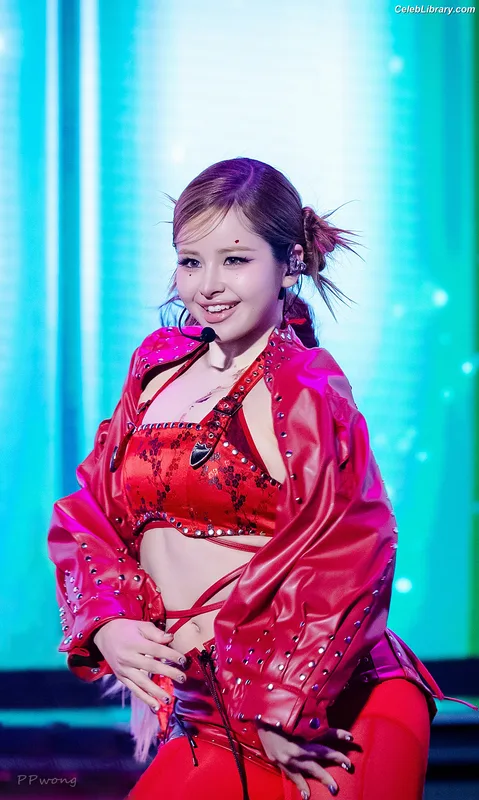 XG (Kpop) photo 20 of 3042