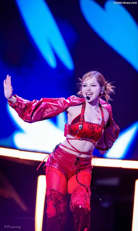 XG (Kpop) photo 1 of 3042