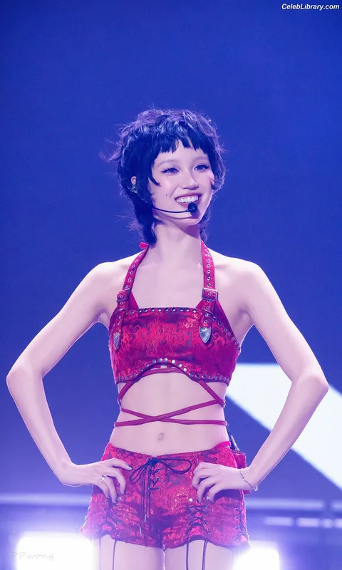 XG (Kpop) photo 7 of 3042