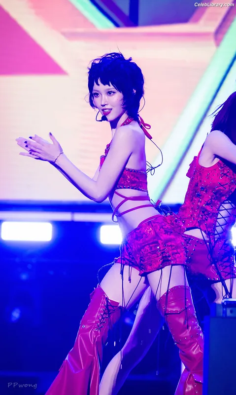 XG (Kpop) photo 9 of 3042