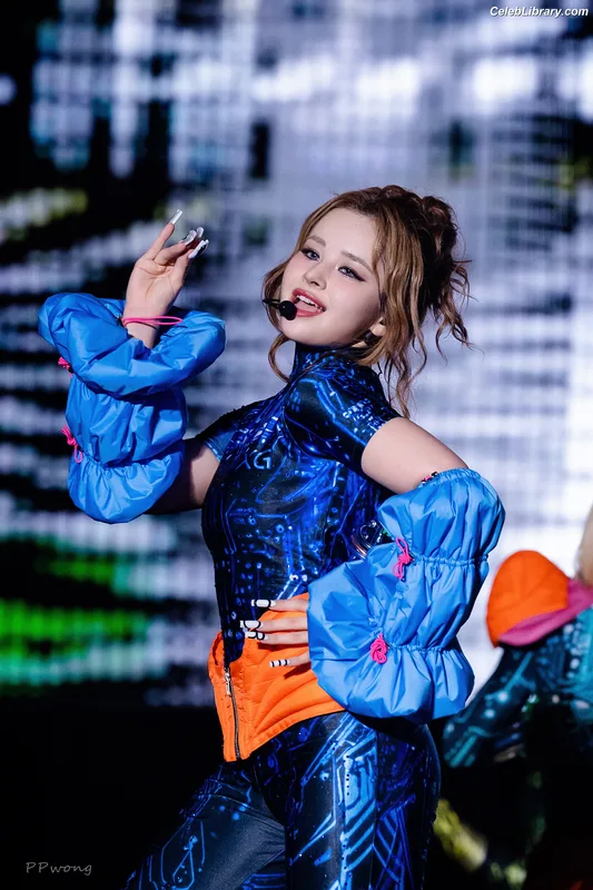 XG (Kpop) photo 24 of 3042