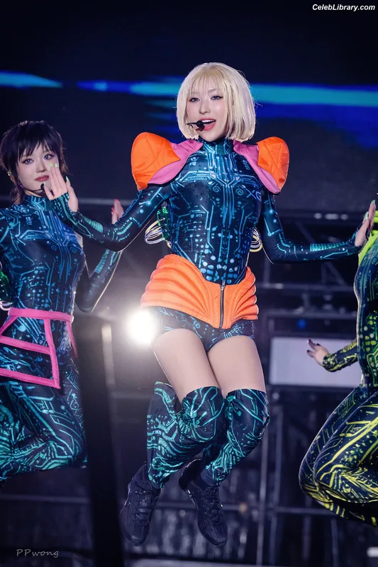 XG (Kpop) photo 3 of 3042