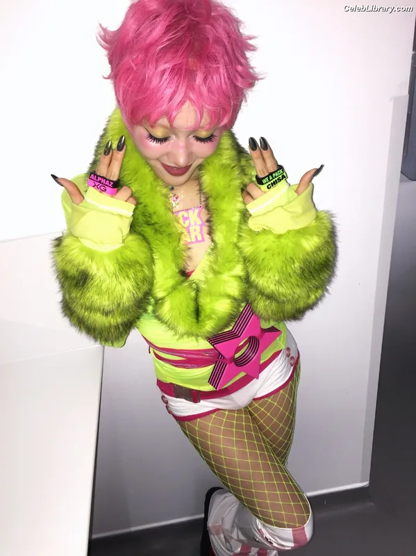 XG (Kpop) photo 5 of 3042