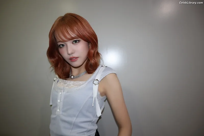 XG (Kpop) photo 19 of 3042
