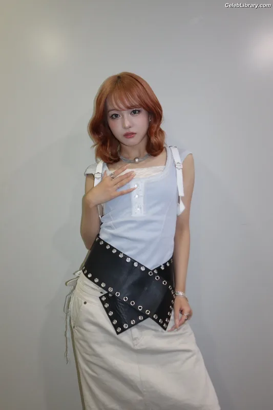 XG (Kpop) photo 2 of 3042