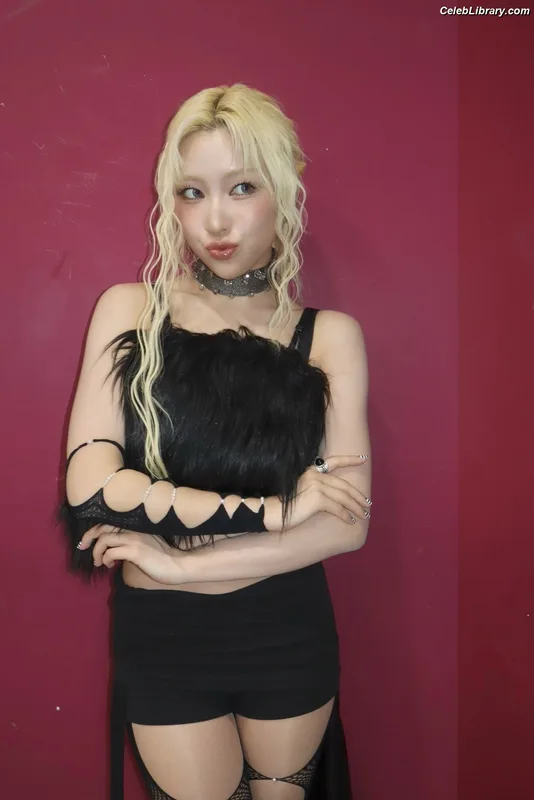 XG (Kpop) photo 17 of 3042