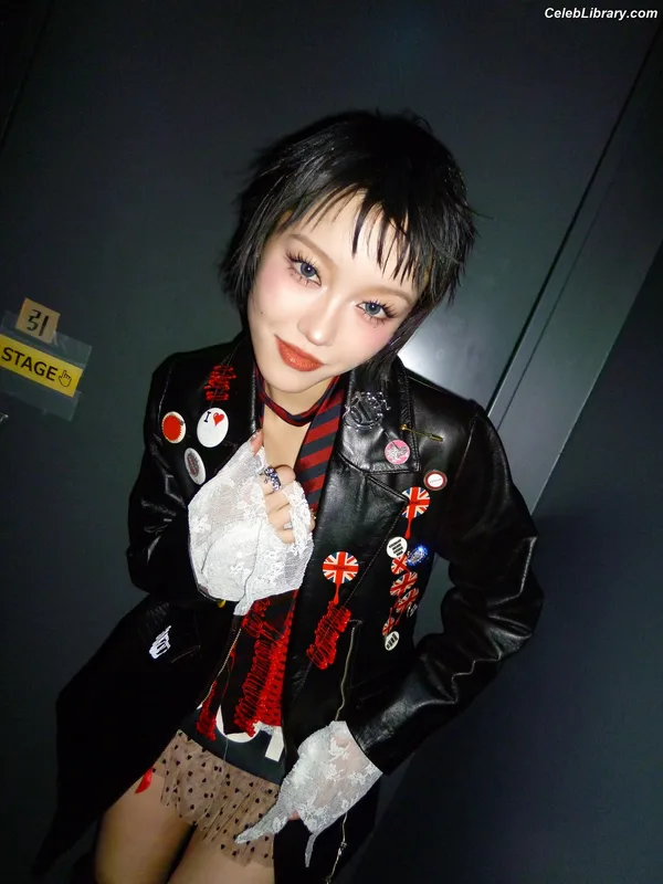 XG (Kpop) photo 6 of 3042