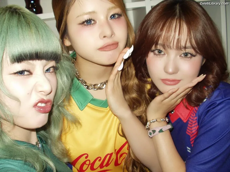 XG (Kpop) photo 10 of 3042