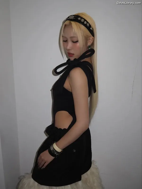 XG (Kpop) photo 11 of 3042